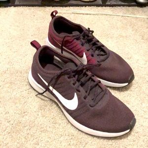 Practically new shoes, excellent shape.